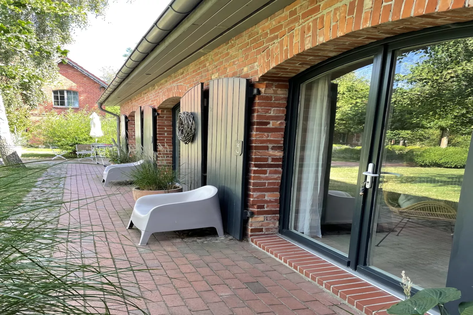 Idyllische Hofwohnung 5-Buitenkant zomer