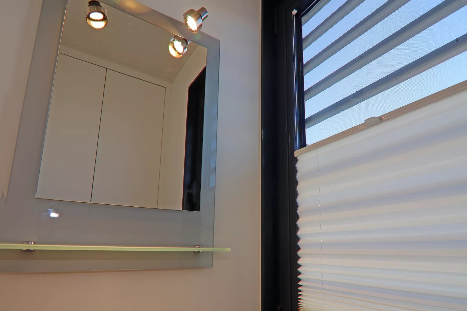 Hausboot Family & Friends LP 4 / 1-2 Personen-Badkamer