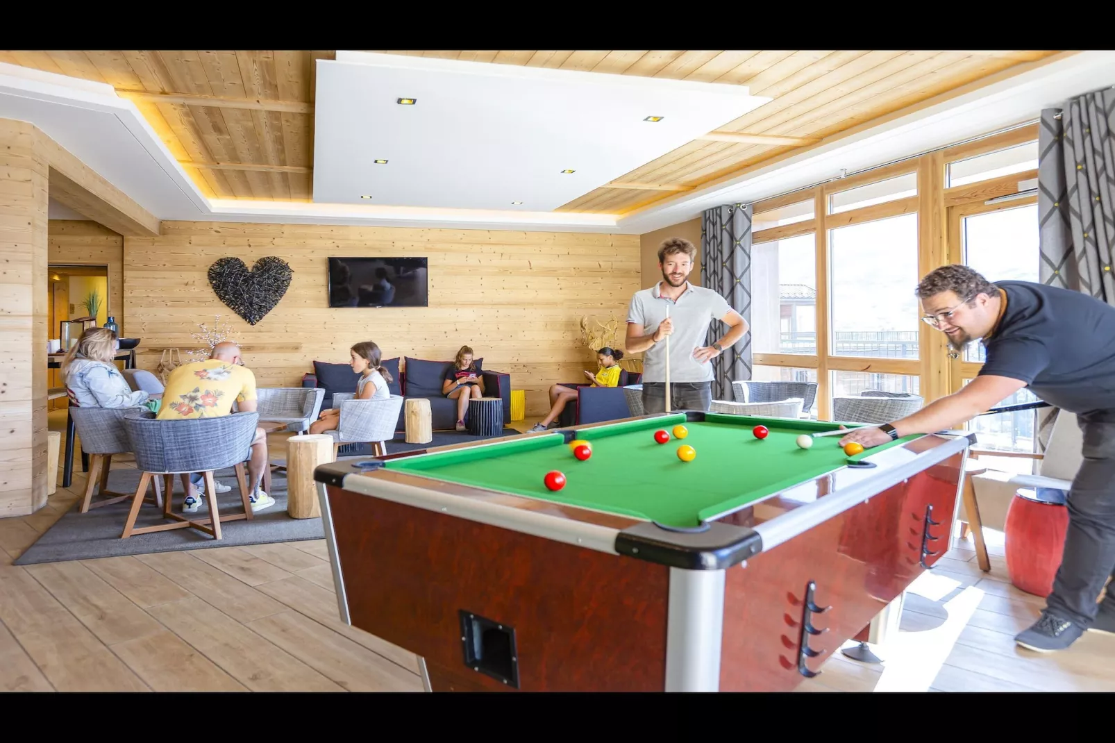 LES MENUIRES_S12V-Recreatieruimte
