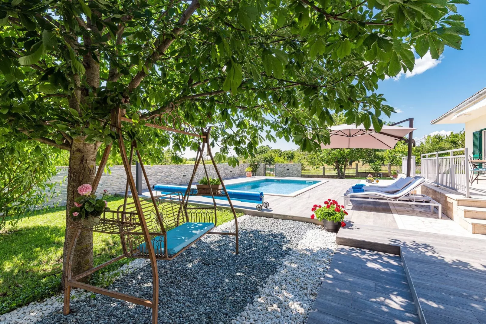 Holiday Home Endi-Tuinen zomer