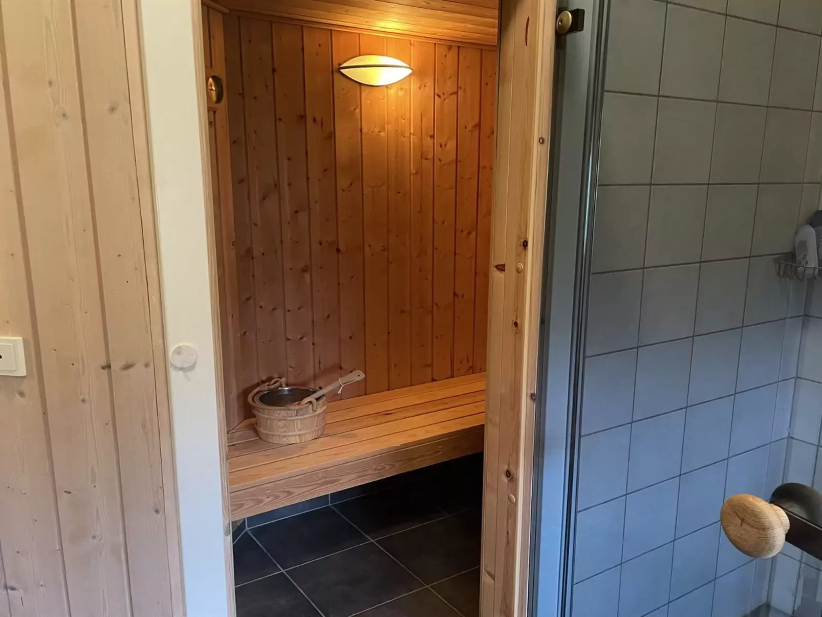 "Truels" - 30km from the sea-Binnen