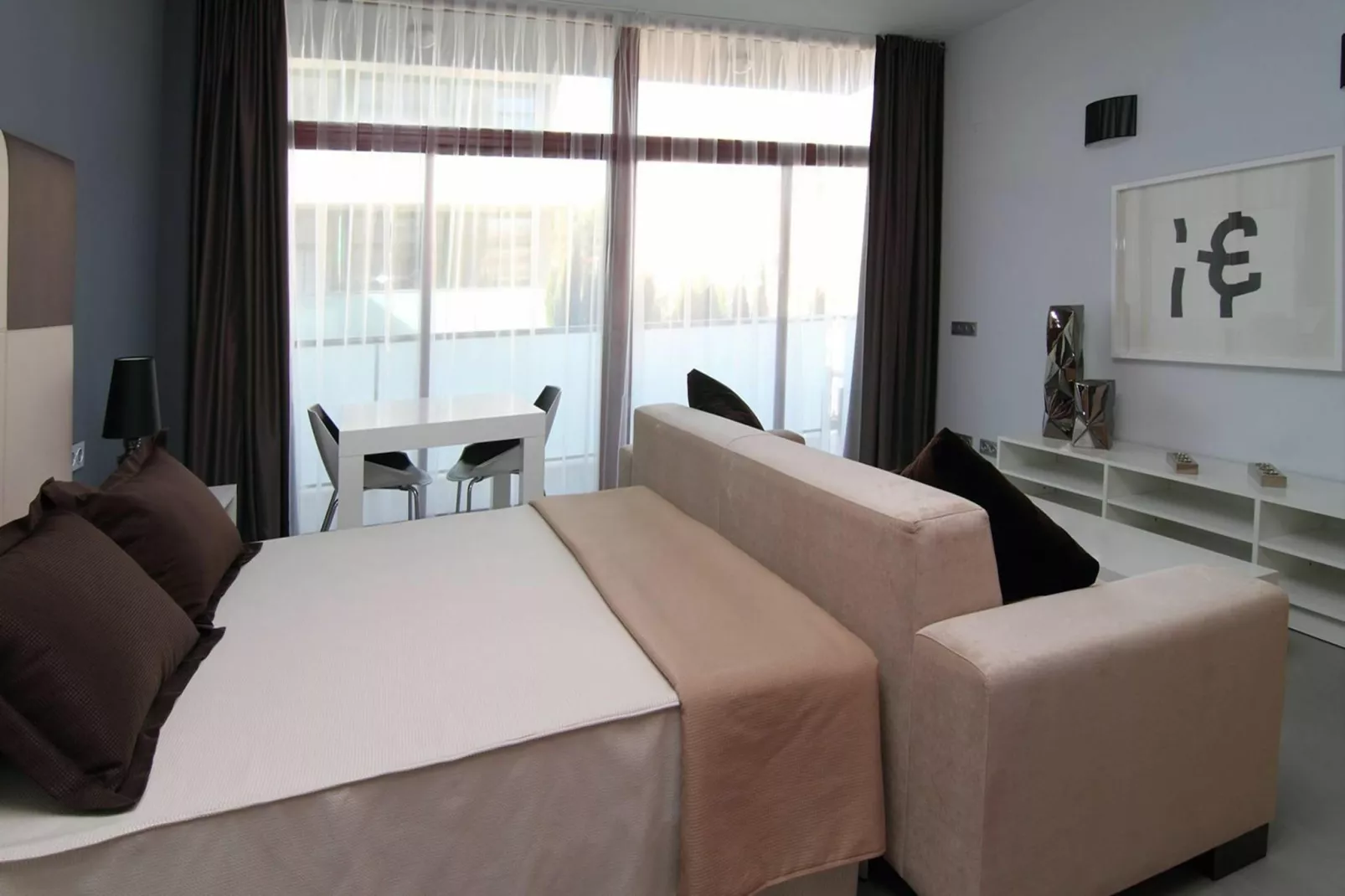 APOLO SUITES RENTALMAR 2/4-Slaapkamer