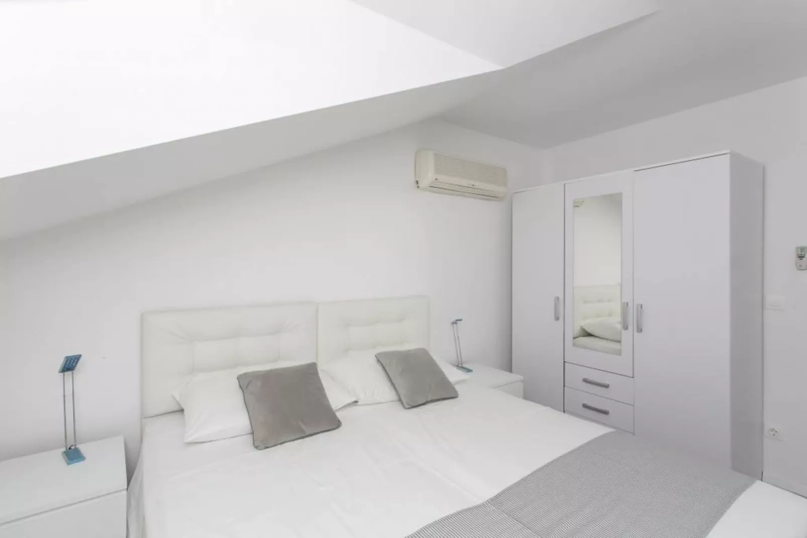 Apartments Villa Dubrovnik - Three Bedroom Apartment - Penthouse with Hot Tub-Slaapkamer