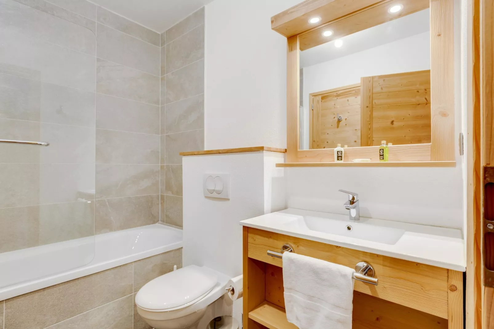 COMBLOUX Les Fermes du Mont Blanc - C61P-Badkamer