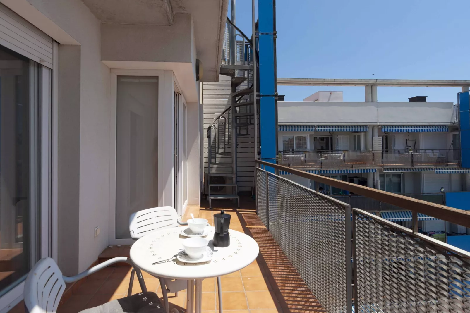 1235 BLAUMARINA con piscina-Terrasbalkon