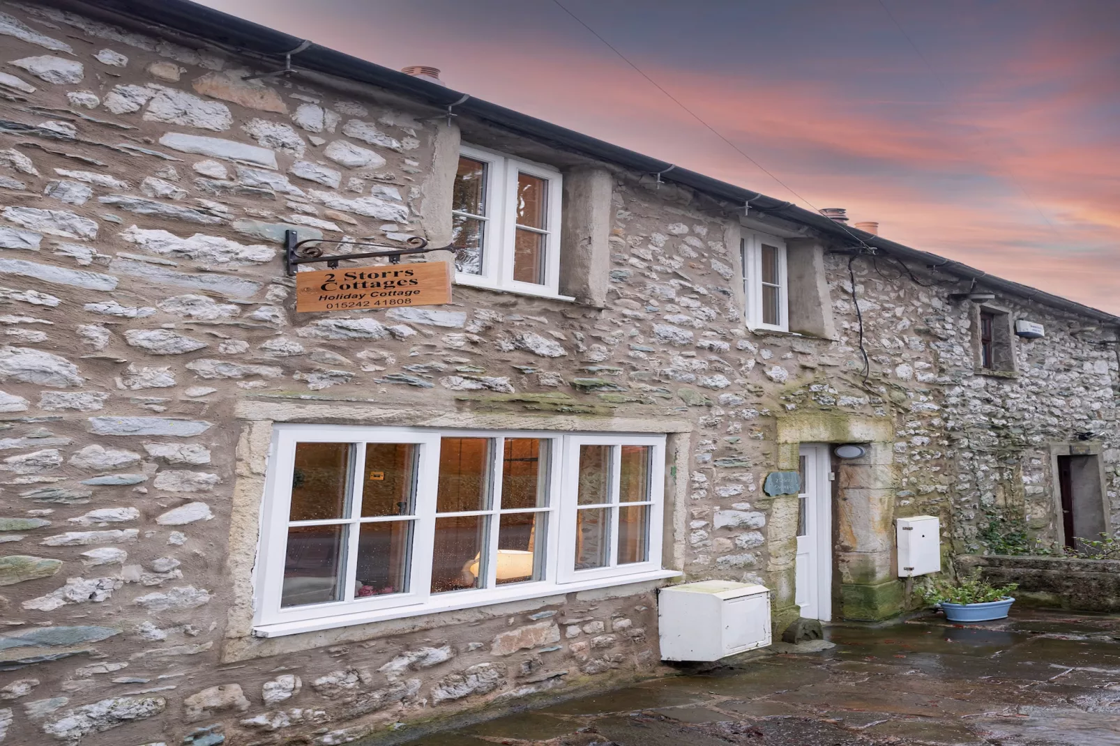 Two Storrs Cottages-Buitenlucht