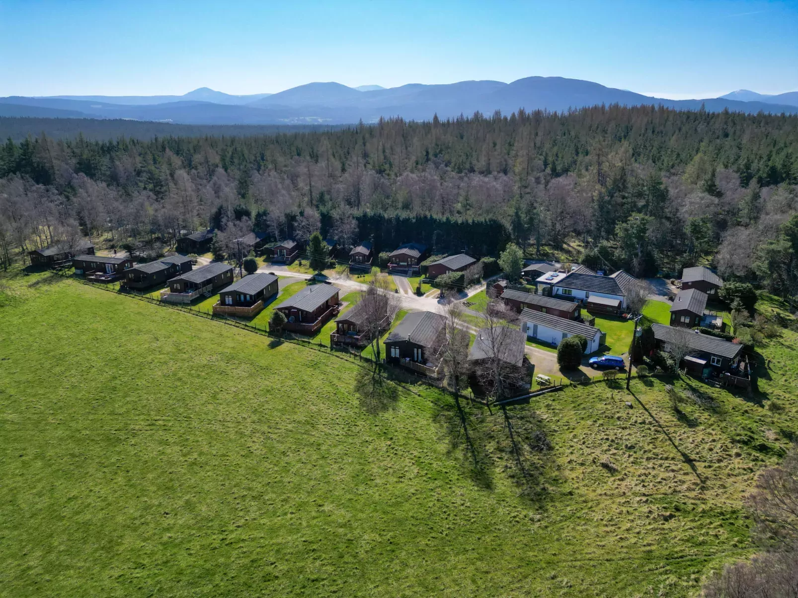 Osprey Lodge-Buiten