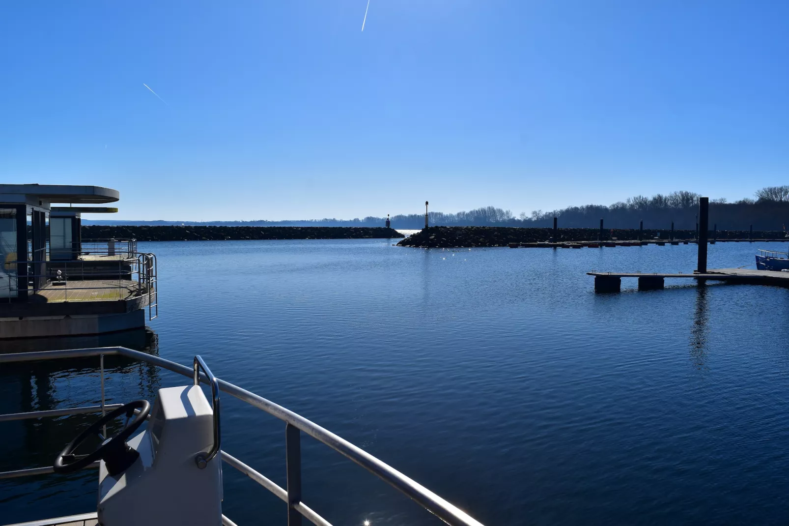 Hausboot Family & Friends LP 3 / 4 Personen-Uitzicht winter