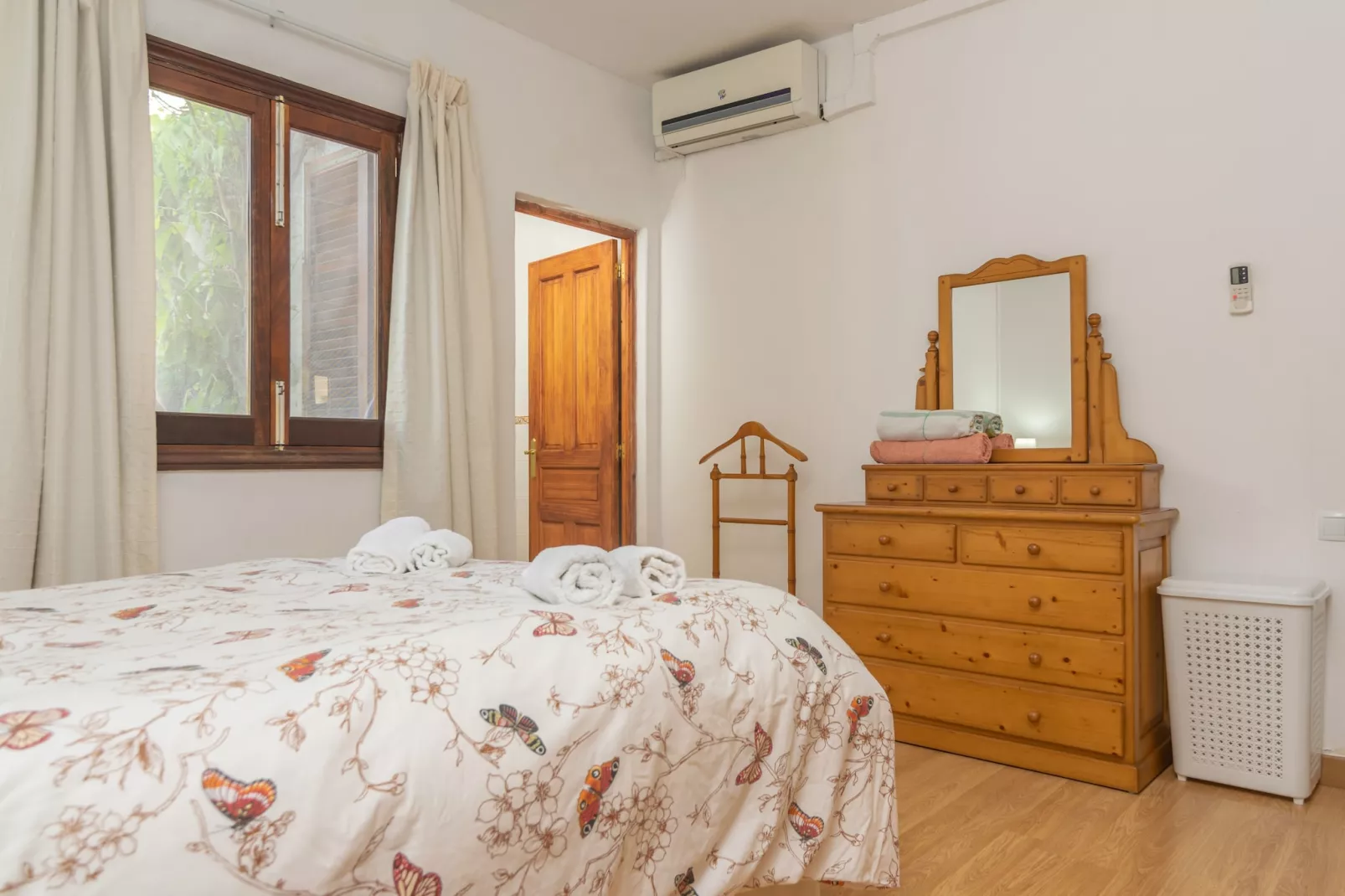Villa Luna-Image-tags.