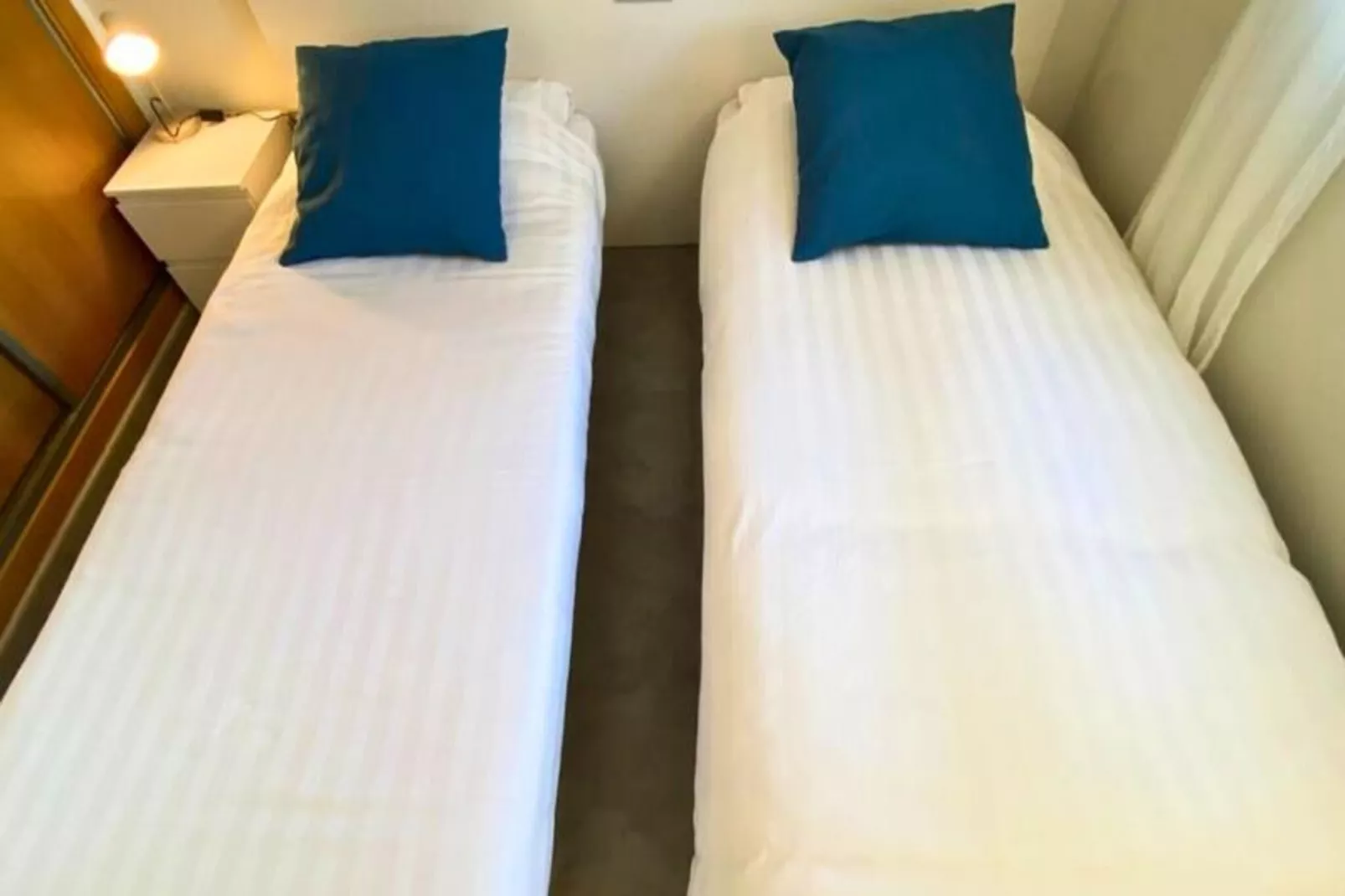 Appartement Moderne Avec Piscine, Terrasse Et Solarium-Image-tags.
