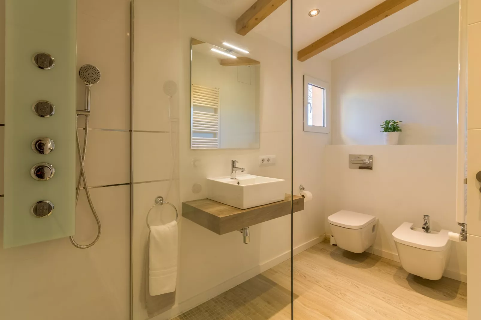 Can Mesquida, Finca 5StarsHome Mallorca-Badkamer