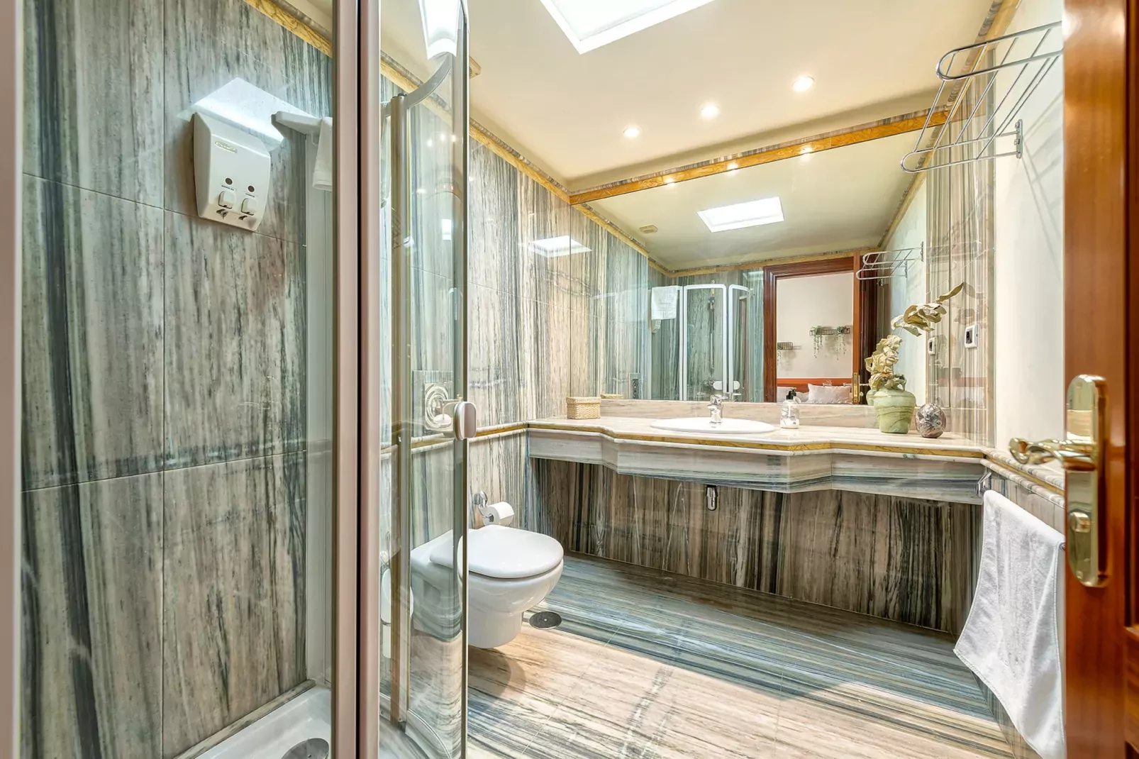 EXCLUSIVE HOME MASPALOMAS-Badkamer