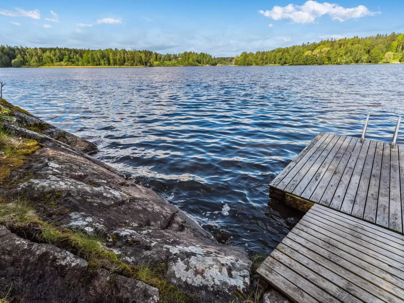 Artturin mökki-Buiten