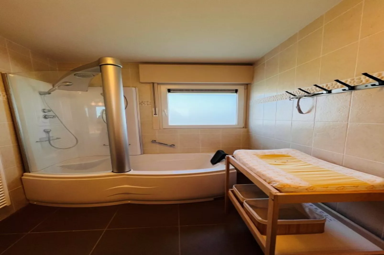 Manitobawijk 25 Home-Badkamer