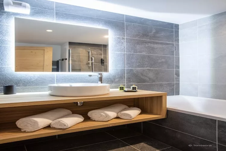 PLAGNE MONTALBERT Le Snoroc- A38T-Badkamer