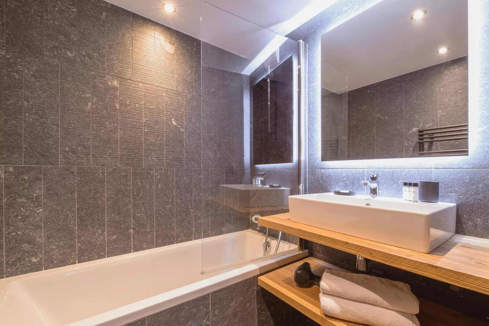 MEGEVE L’Eclat des Vériaz-A24S-Badkamer