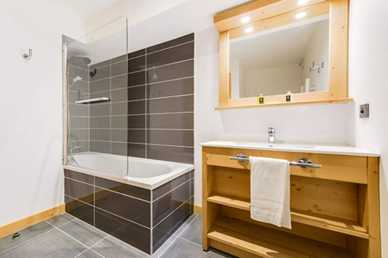 COMBLOUX Les Fermes du Mont Blanc-A48S-Badkamer