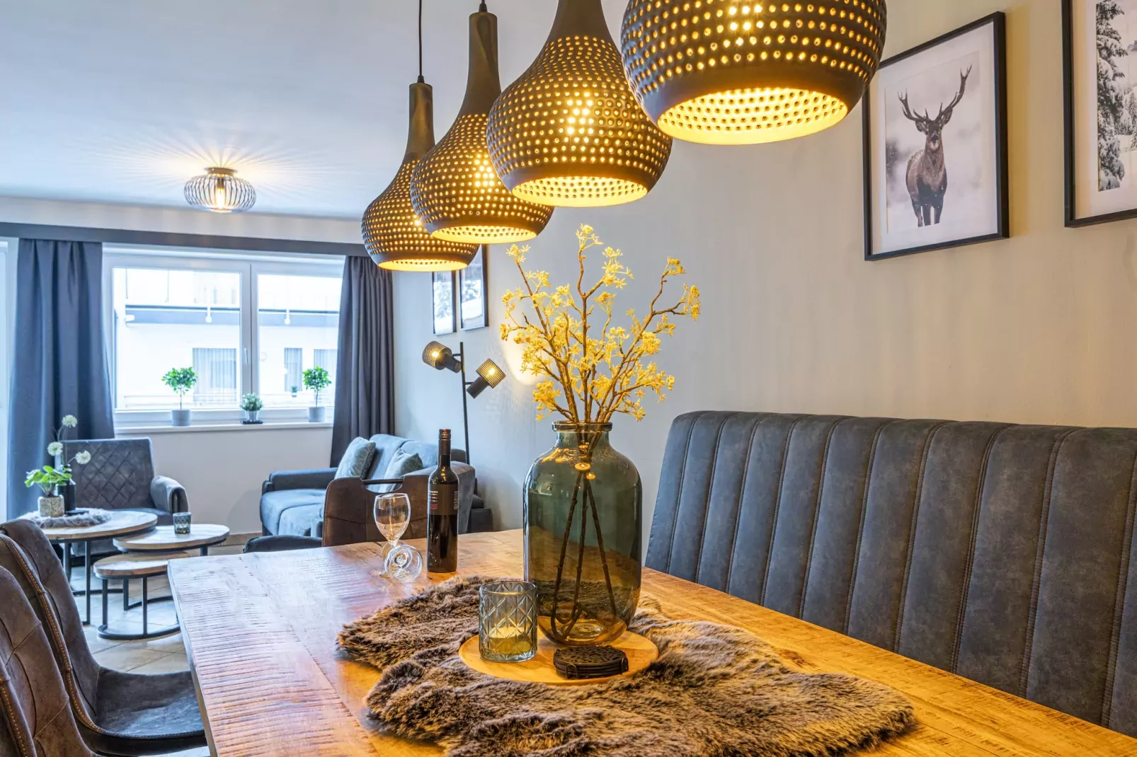 Comfort three-bedroom apartment – HO3C-Eetkamer