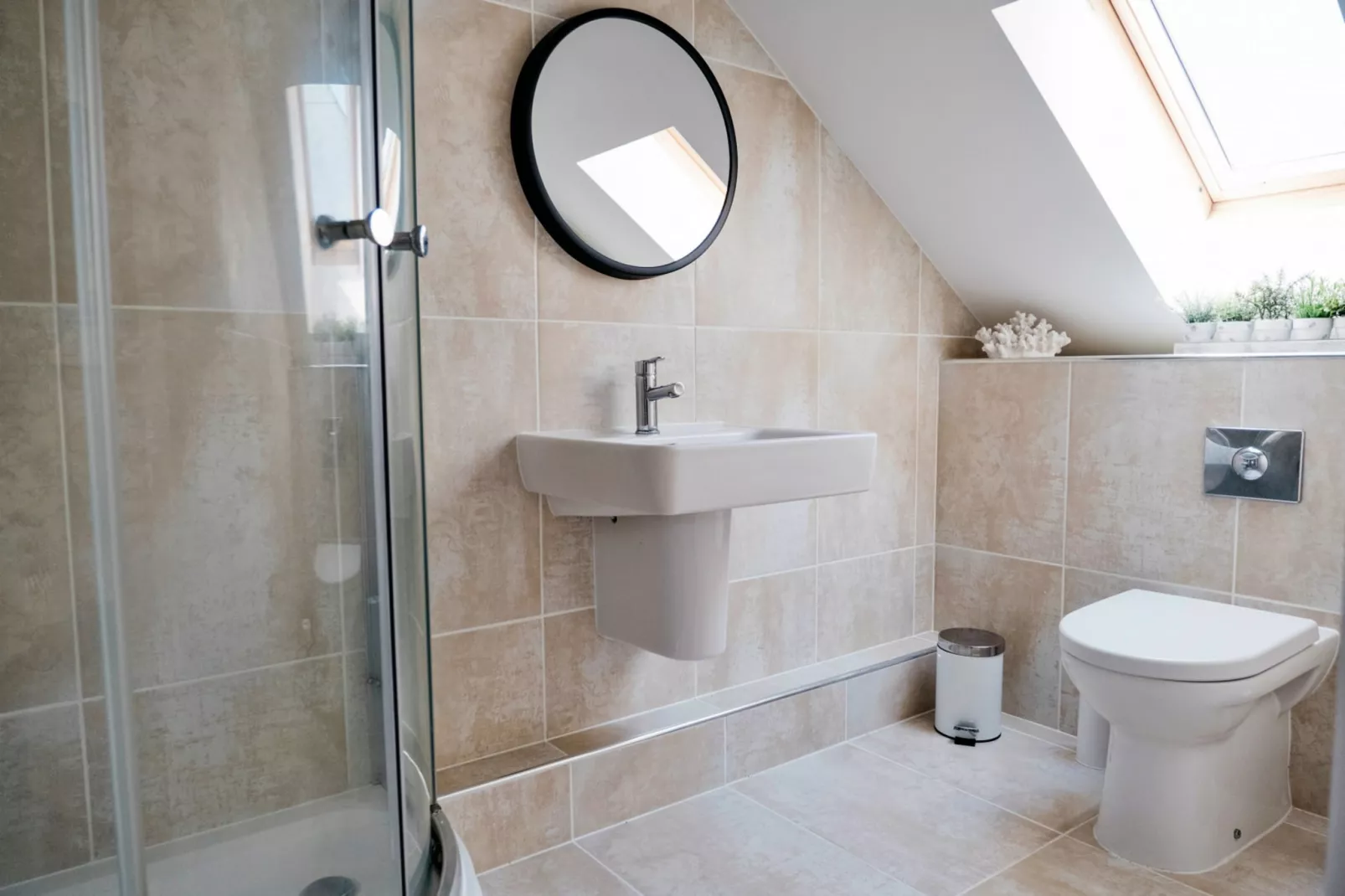 Tolcarne Stay - Luxury Newquay Apartment-Badkamer