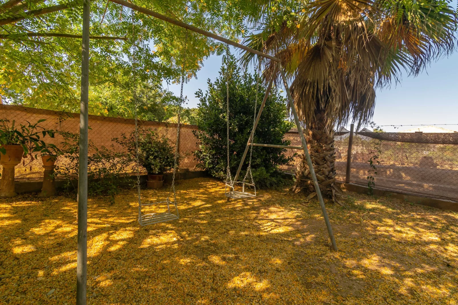 Lo Den Creus-Image-tags.
