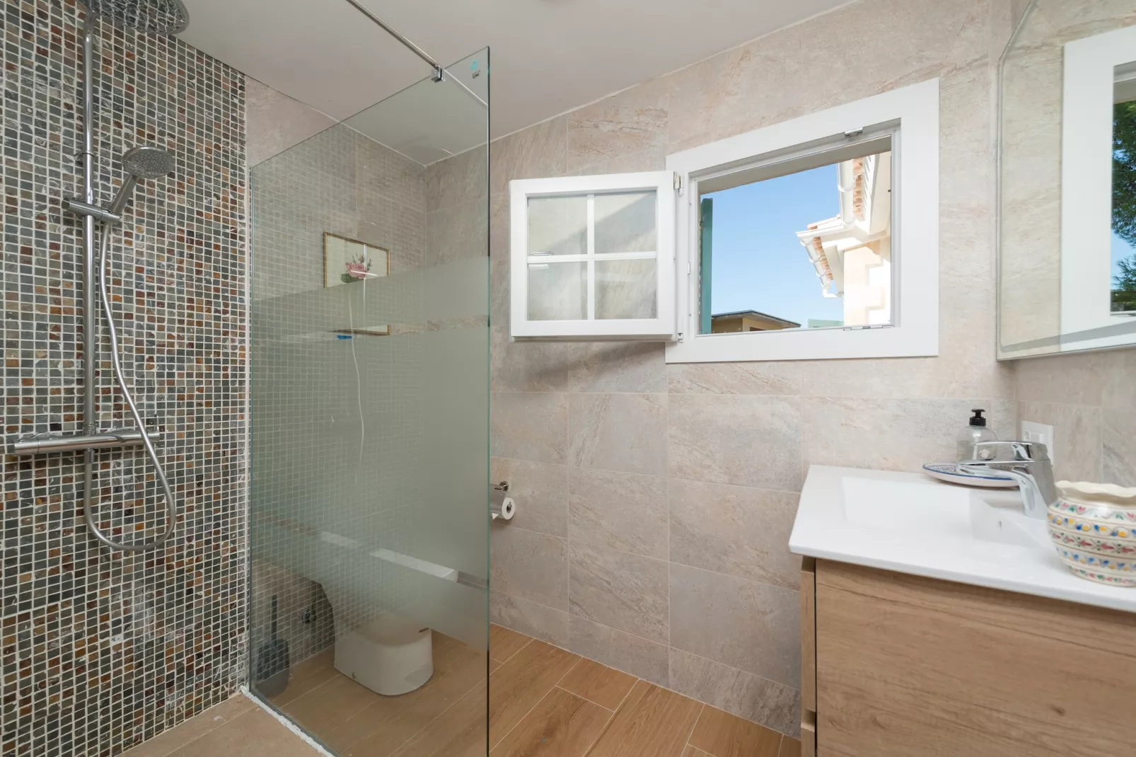 Villa Herdain-Image-tags.