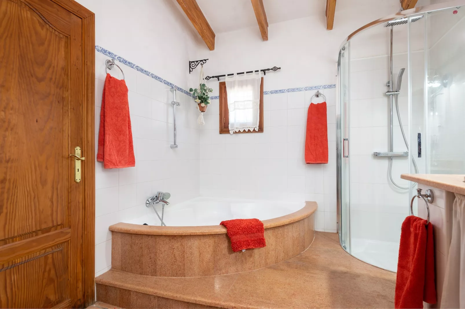 El Reboster (carboneras)-Badkamer