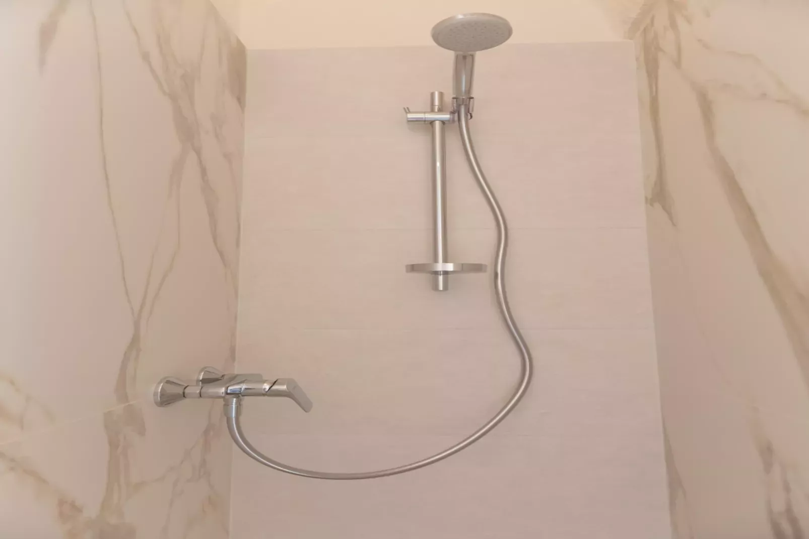 Dimora San Galaro in Ostuni-Badkamer