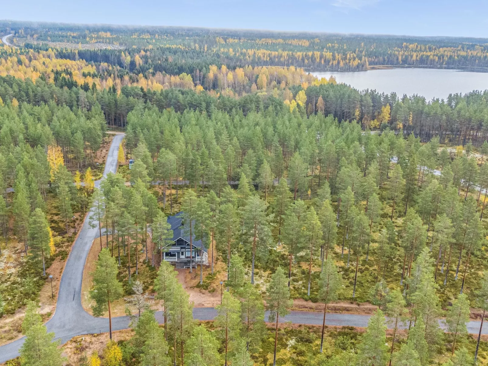 Sinisen tien helmi-Buiten