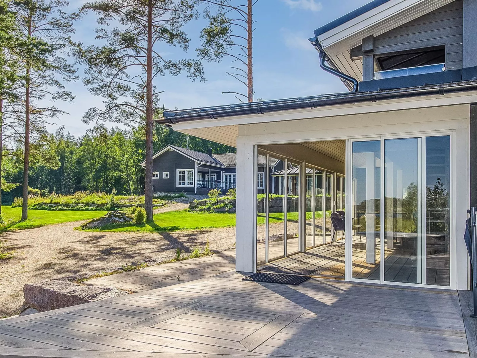 Villa nyåker-Buiten