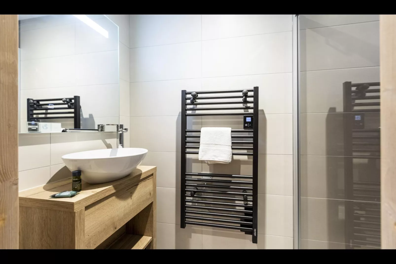 SAMOËNS-S8-Badkamer