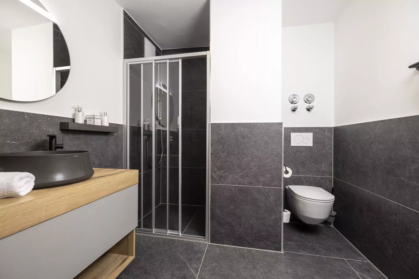 Apartments Austria Söll / APARTMENT TYPE B-Badkamer
