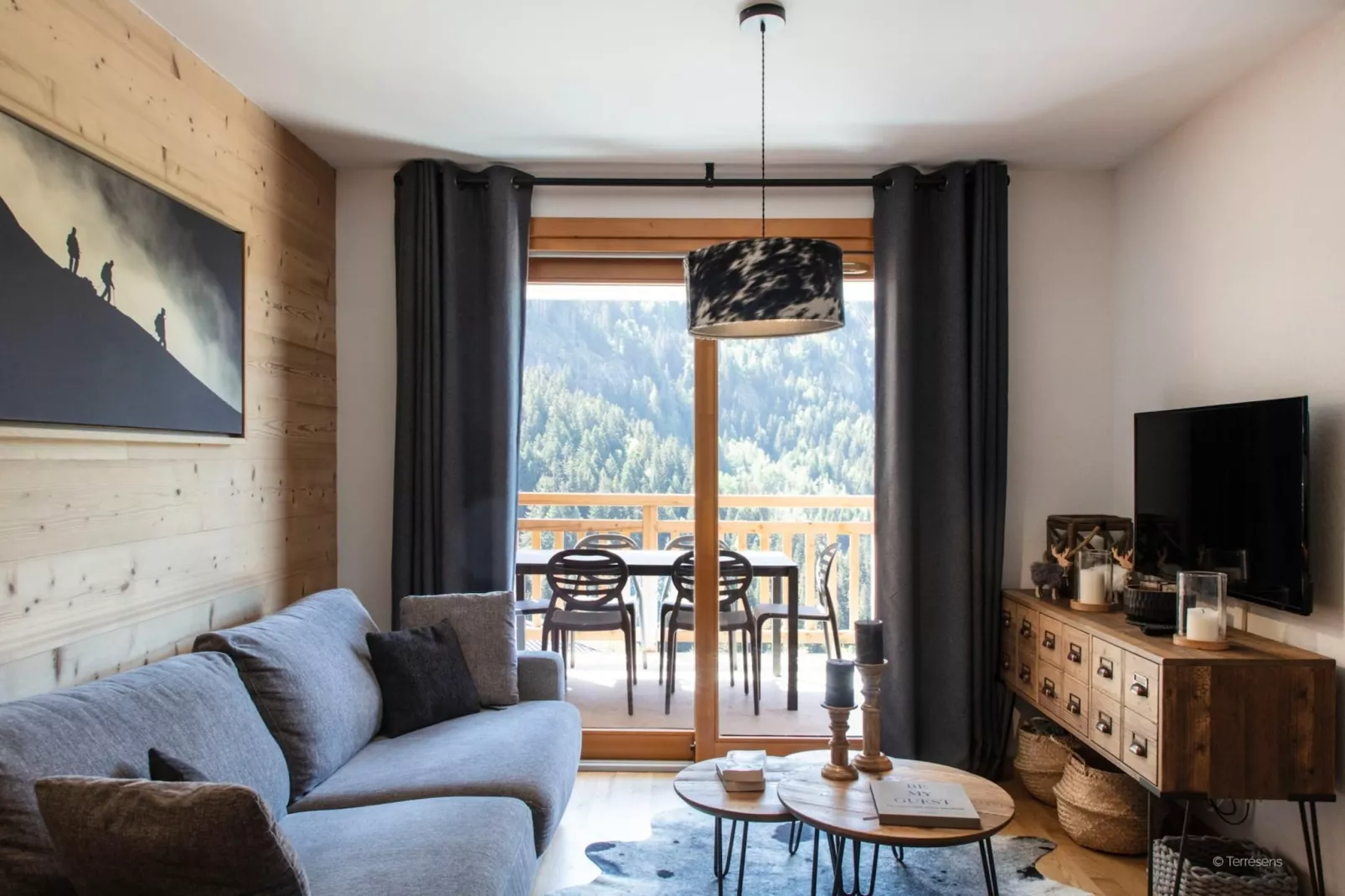 VAUJANY Edelweiss-A38P-Woonkamer