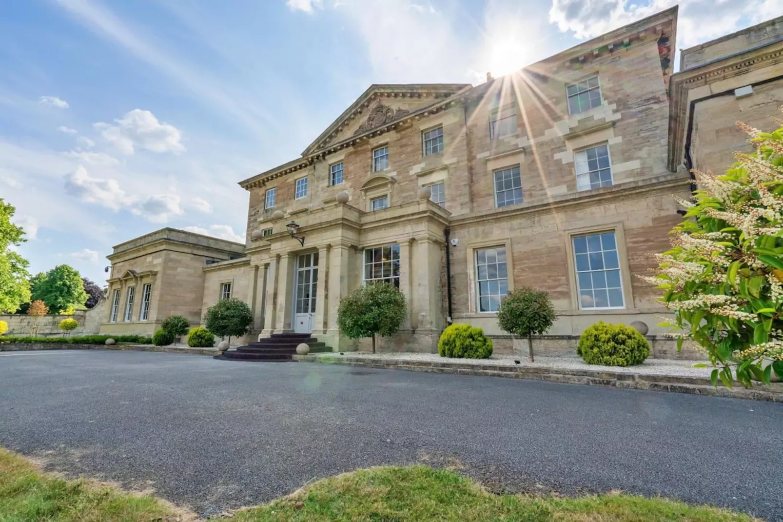 Hickleton Hall-Buitenlucht