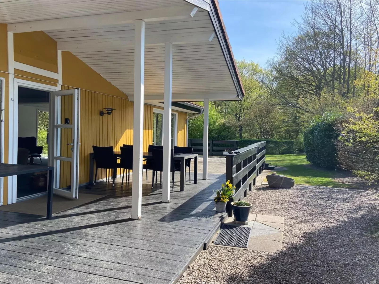 "Frethi" - 30km from the sea-Buiten