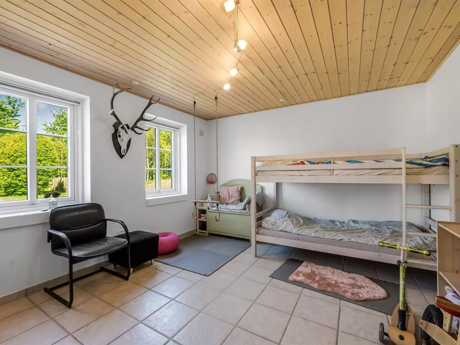 "Quirina" - 6km from the sea-Binnen