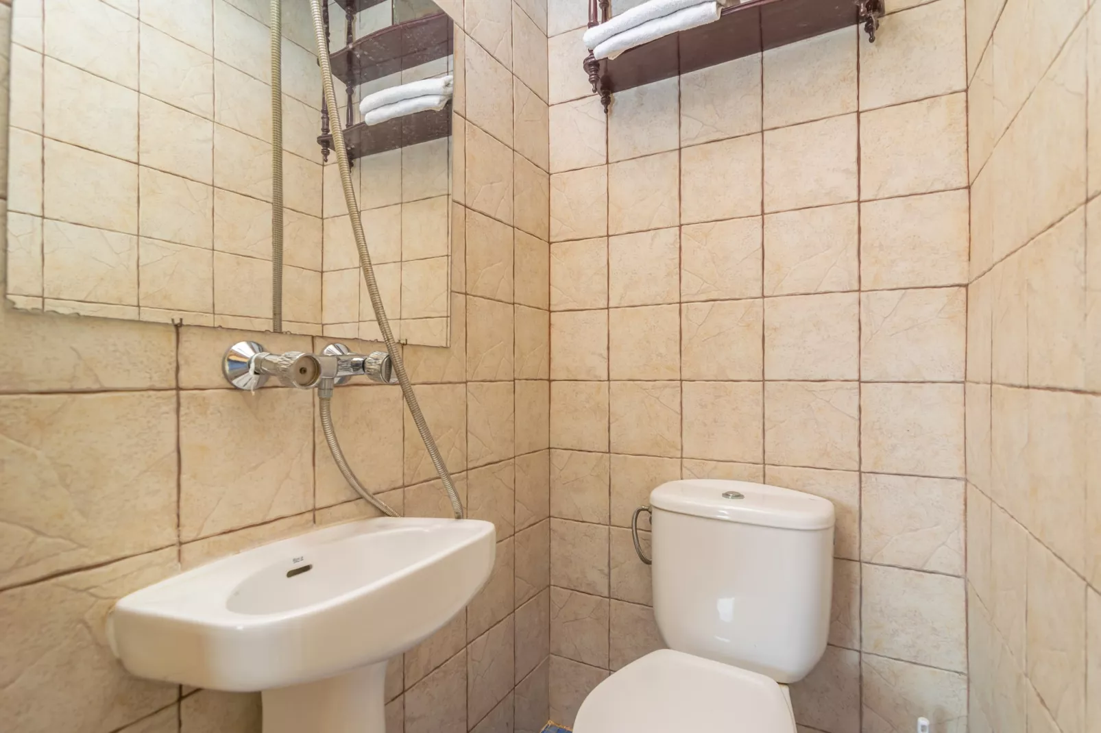 El Reboster (carboneras)-Badkamer
