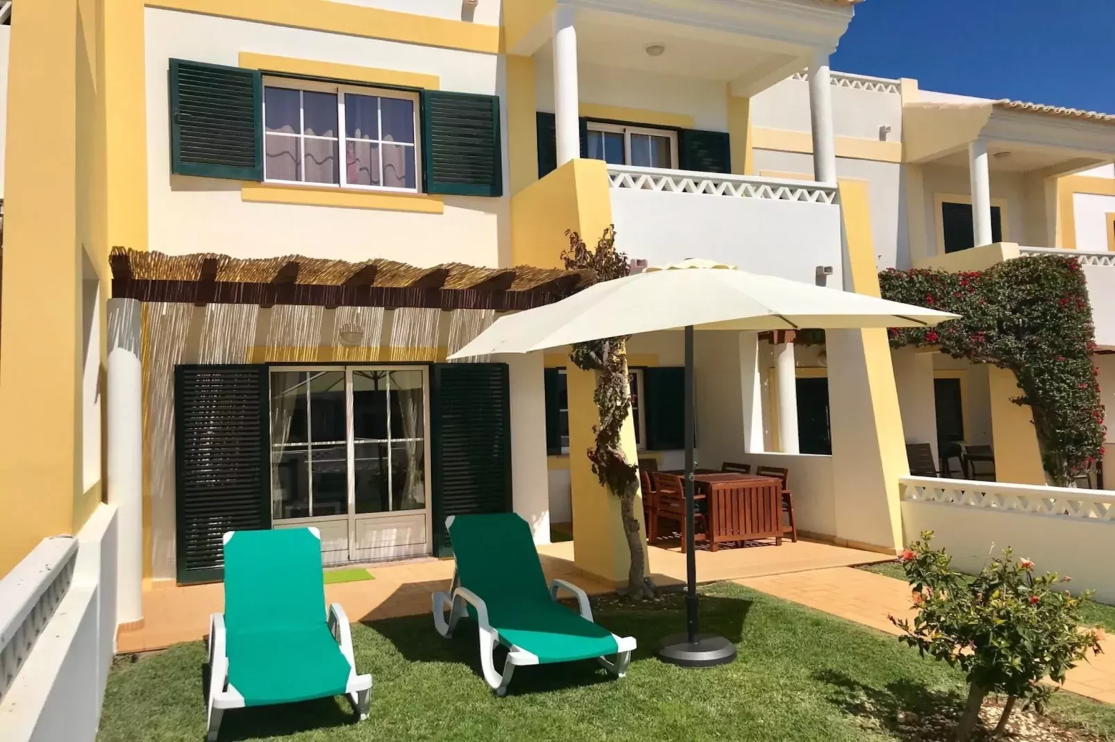 15 Terraços de Benagil (Casa Machado)-Tuinen zomer