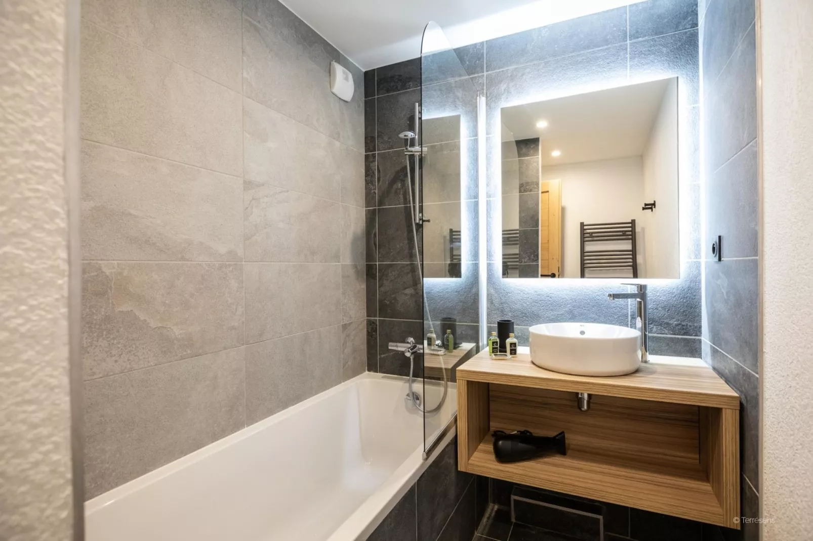 PLAGNE MONTALBERT Le Snoroc- A36S-Badkamer
