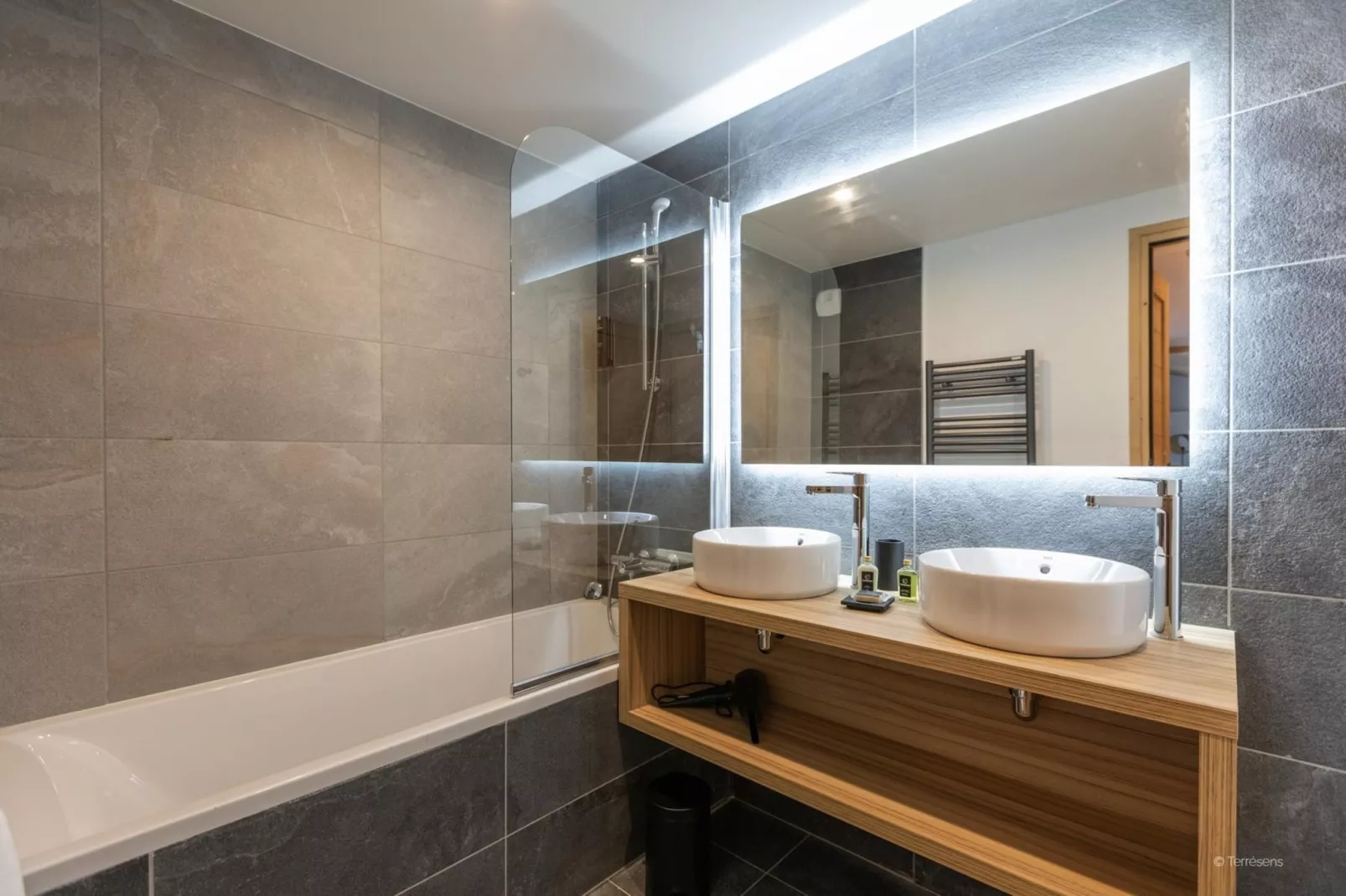 PLAGNE MONTALBERT Le Snoroc- A48P-Badkamer