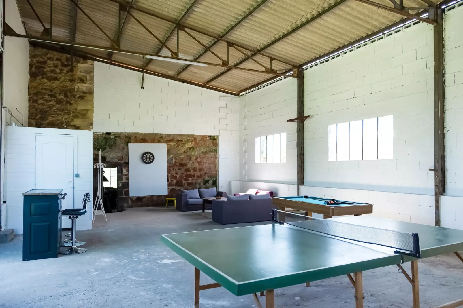 Maison de charme avec piscine à Coubejours