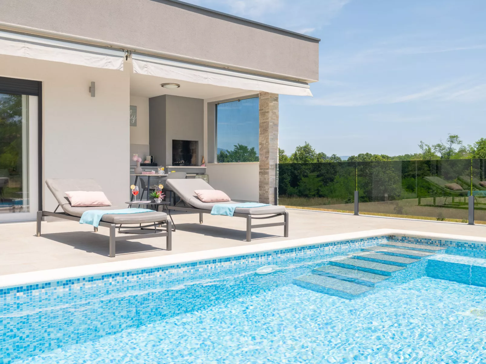 Villa Romantica-Binnen
