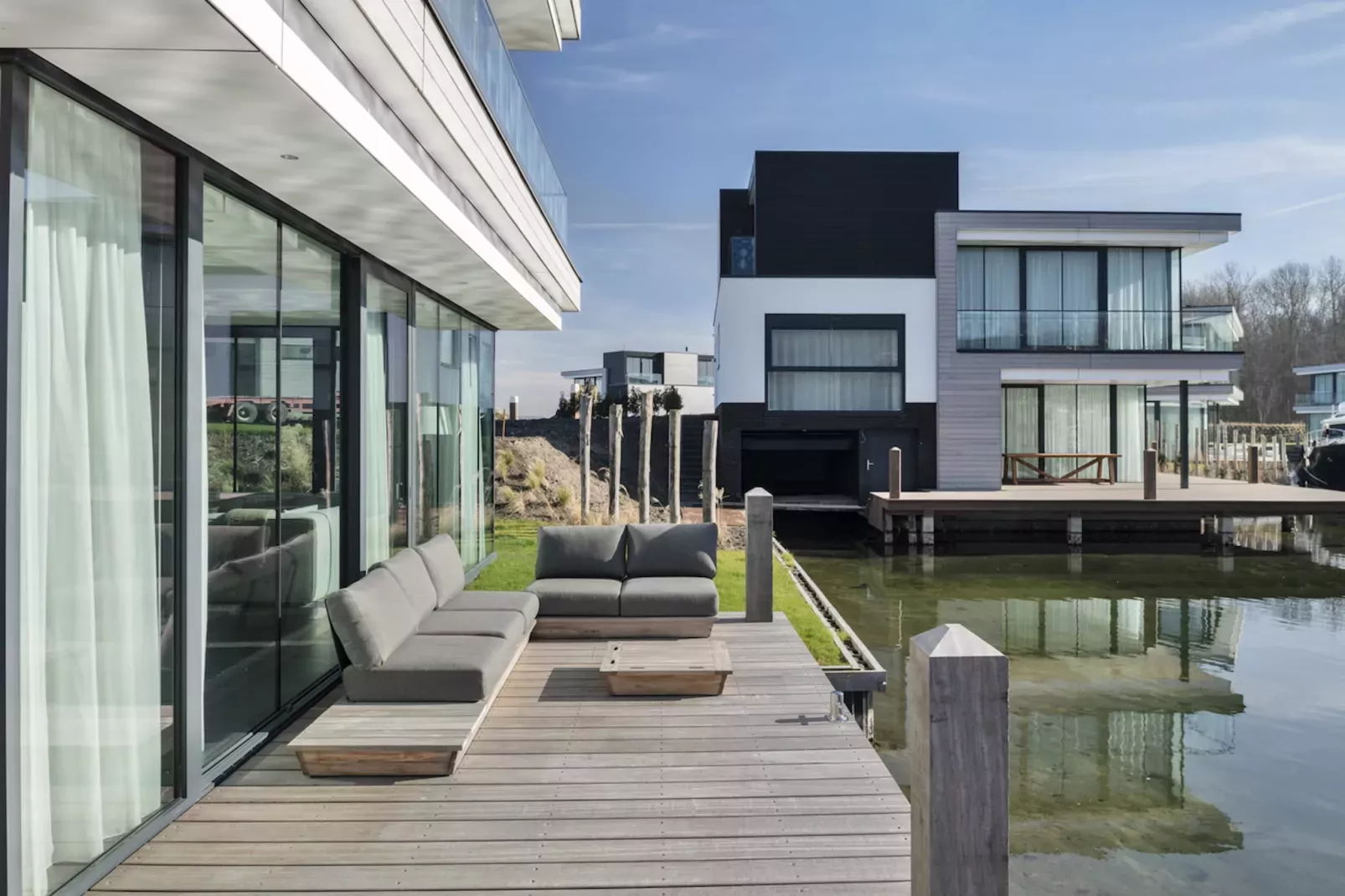 Harbour Village 1-Terrasbalkon