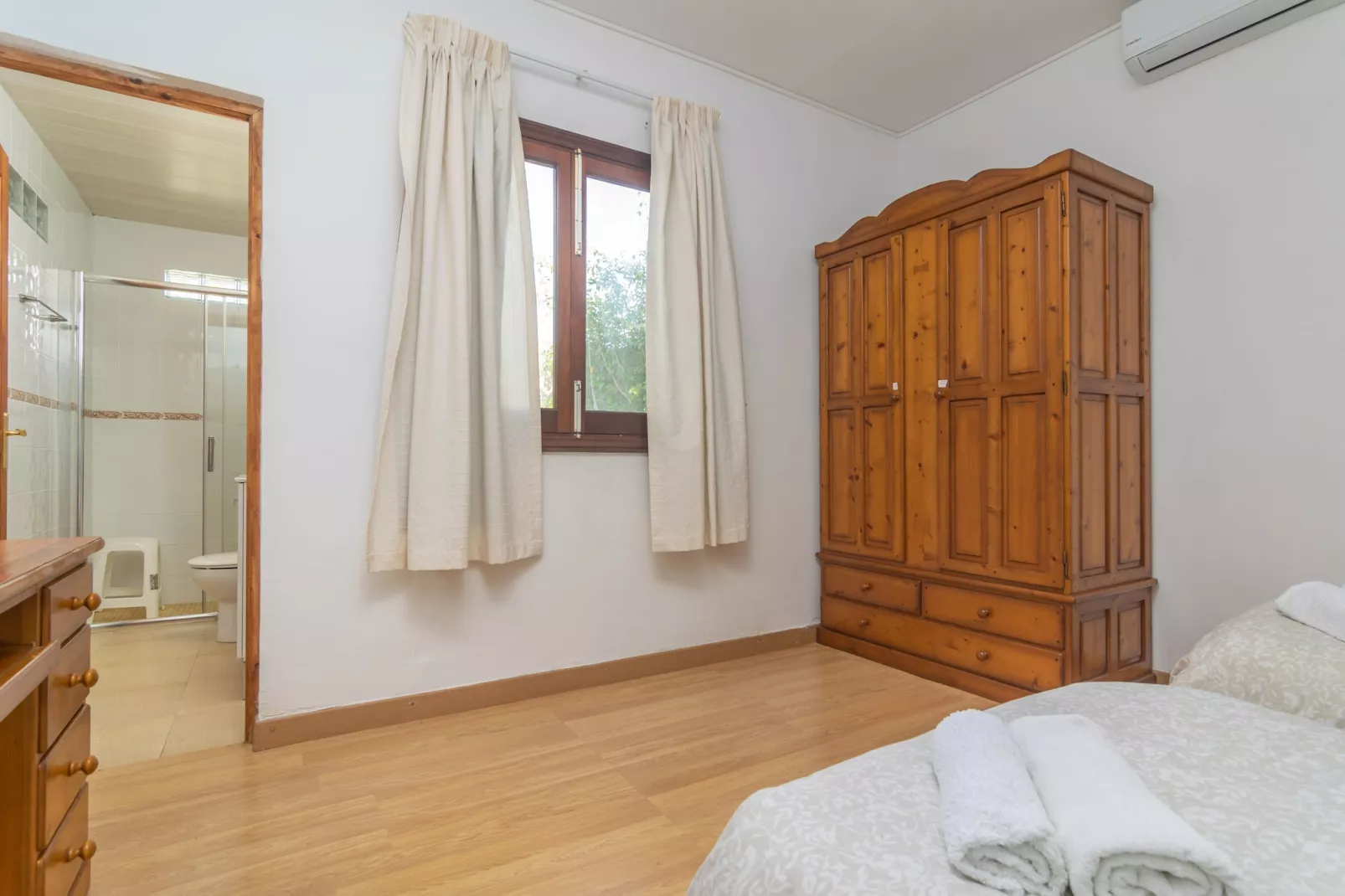 Villa Luna-Image-tags.