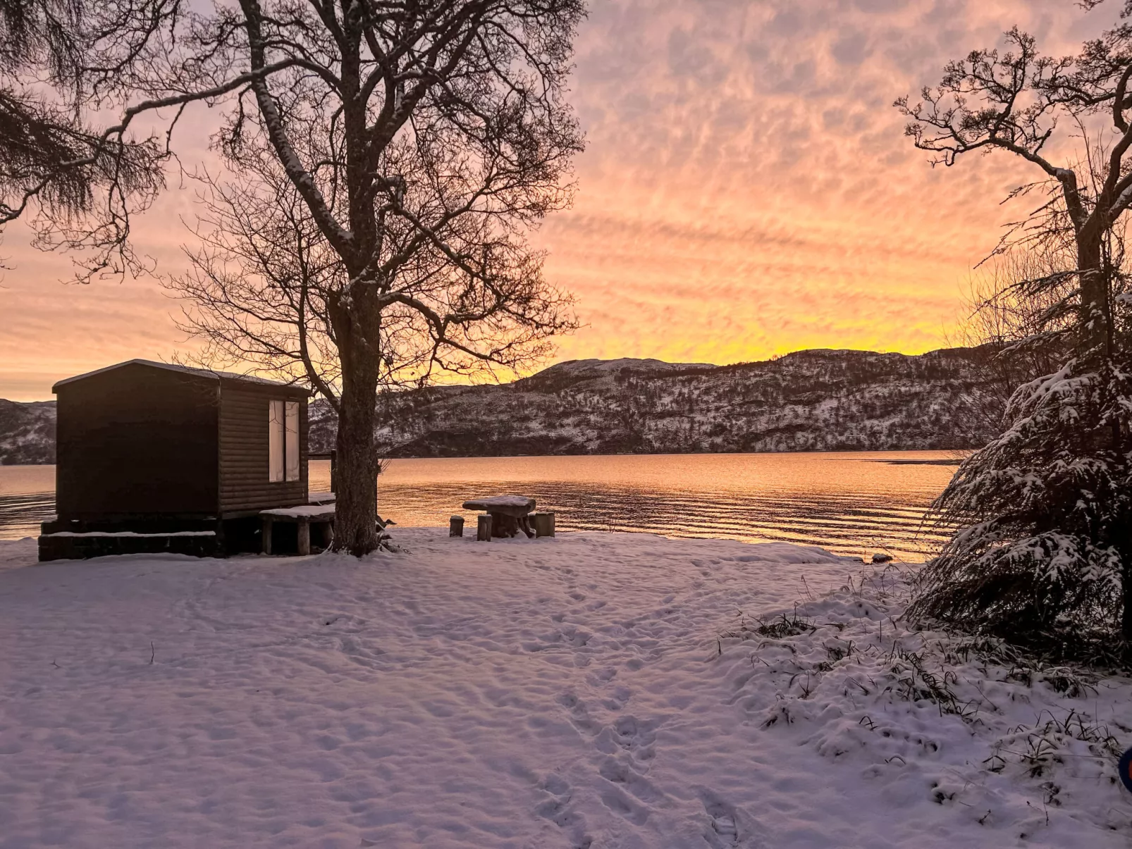 The Romantic Bothy-Buiten