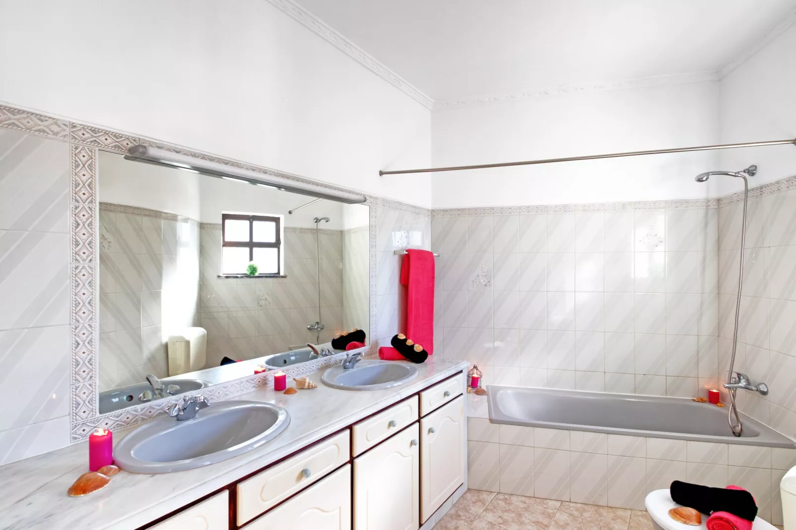 Villa Morais-Badkamer