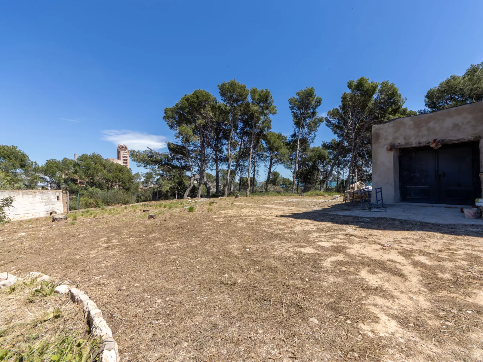 Torre Morralla-Buiten