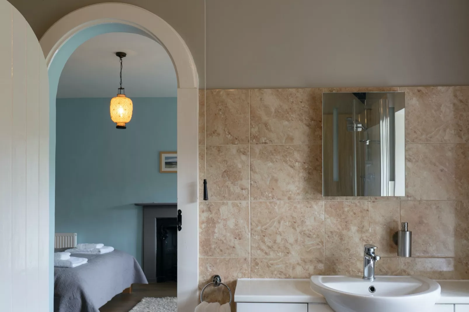 Lower Aylescott Farmhouse-Badkamer