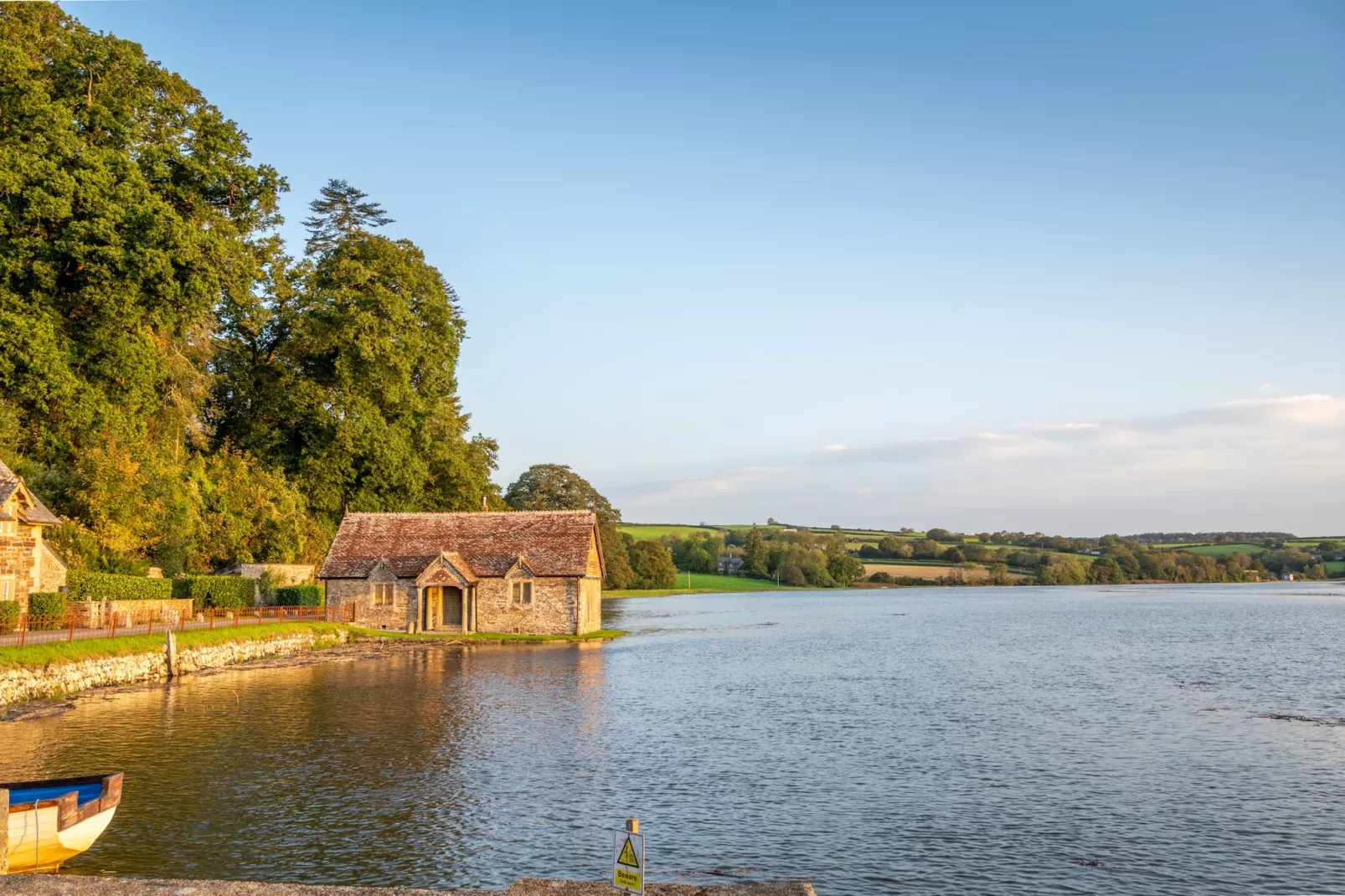 Historic Castle on River Tamar-Buitenlucht