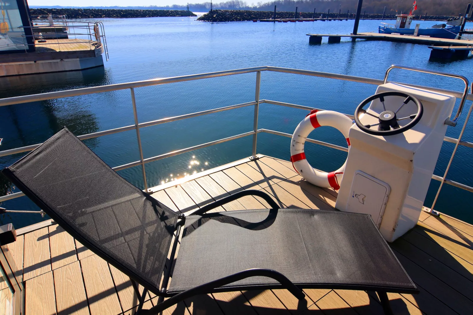 Hausboot Family & Friends mit Hund LP 10 / 1-2 Personen-Terrasbalkon