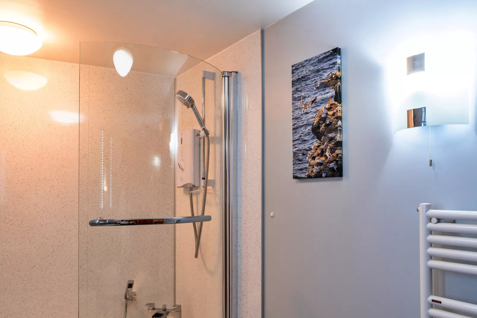 Cherry Tree Cottage-Badkamer